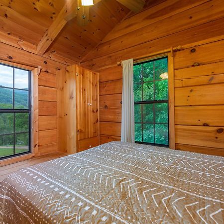 Engadine Inn And Cabins Candler Екстер'єр фото
