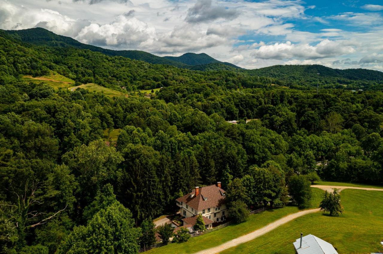 Engadine Inn And Cabins Candler Екстер'єр фото