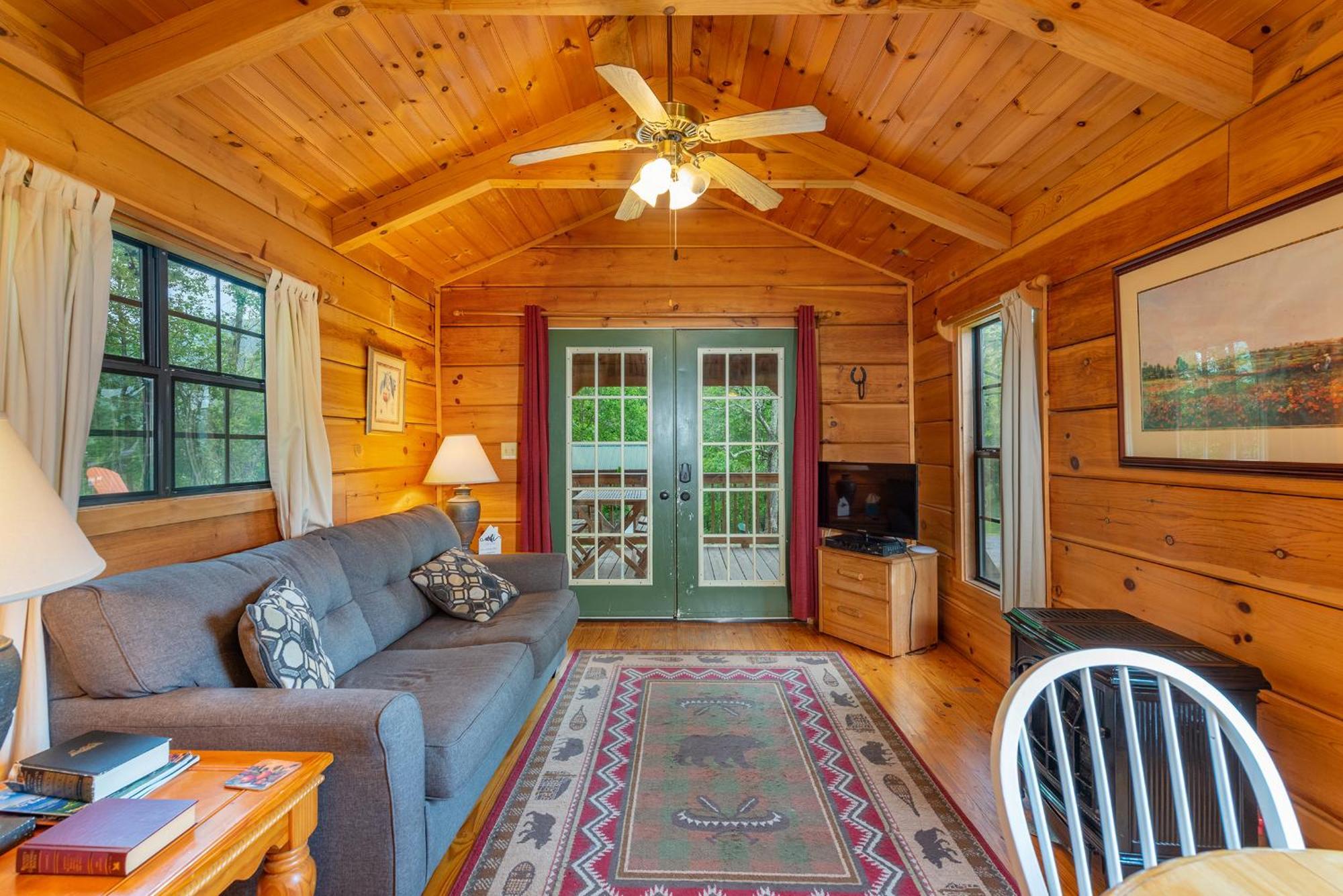 Engadine Inn And Cabins Candler Екстер'єр фото