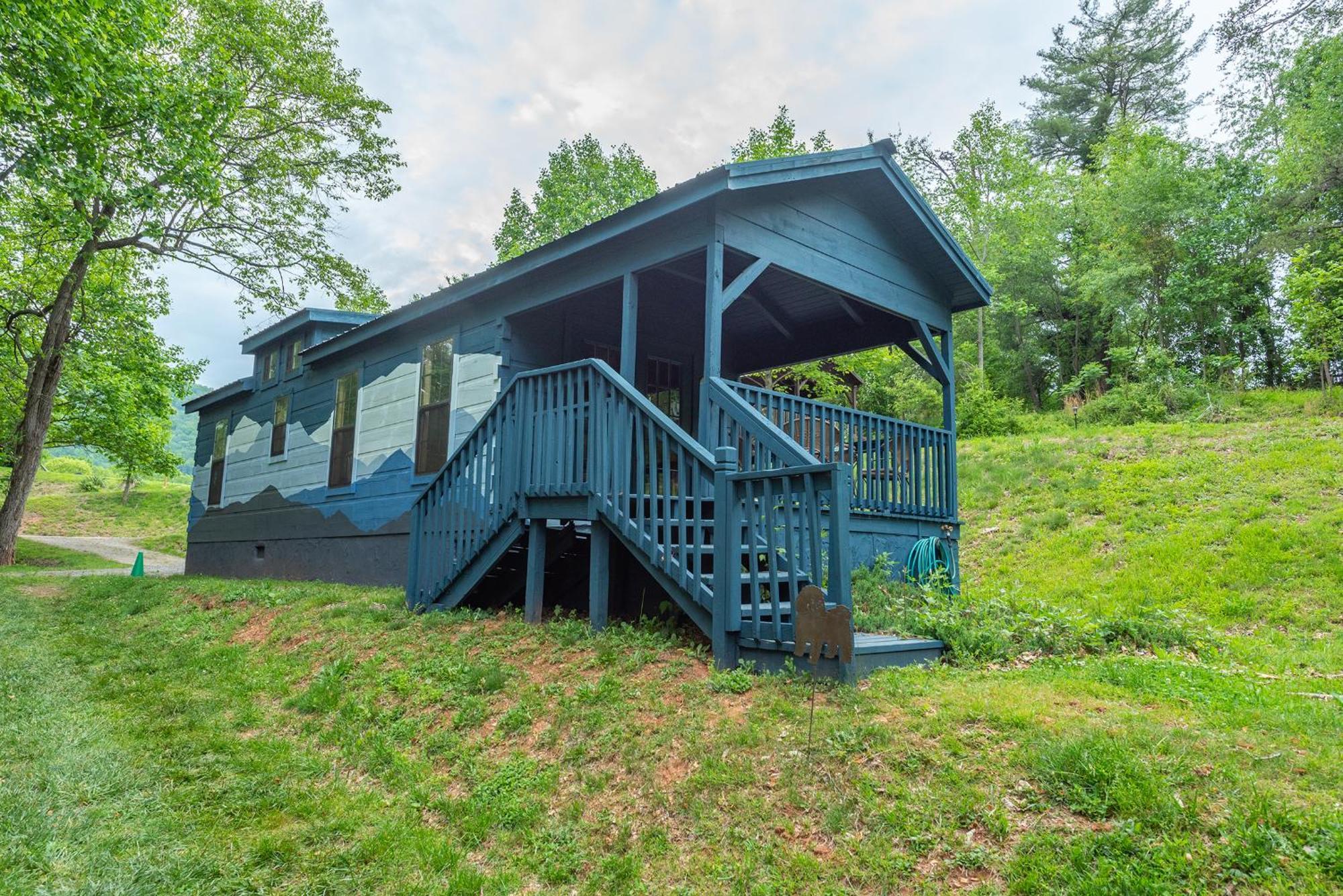 Engadine Inn And Cabins Candler Екстер'єр фото
