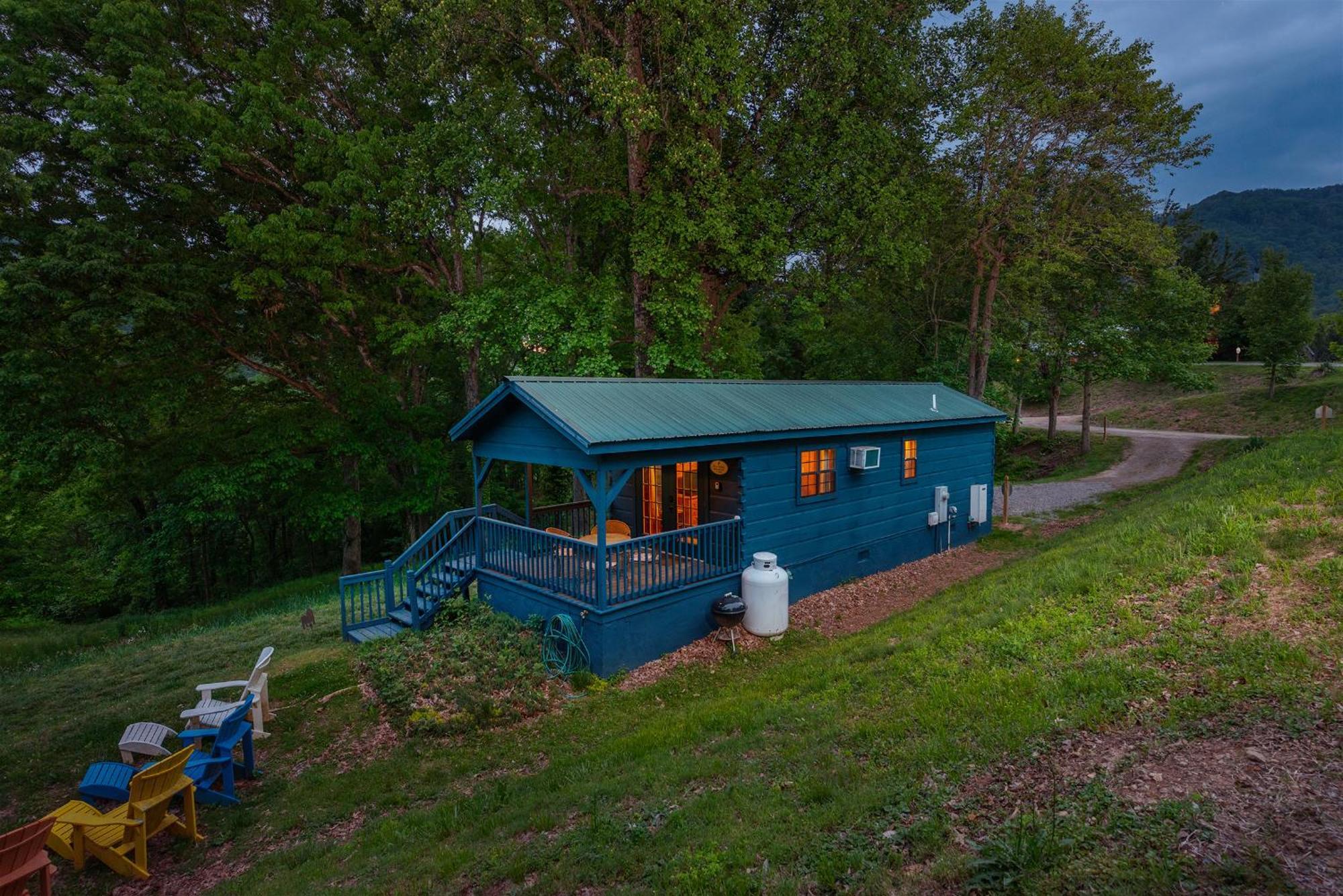 Engadine Inn And Cabins Candler Екстер'єр фото