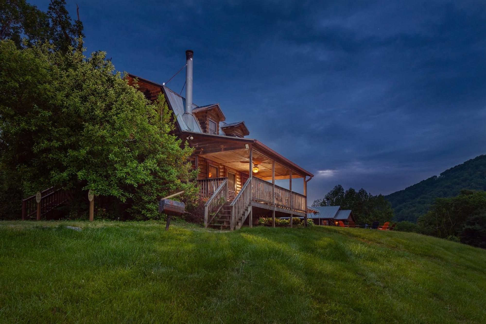 Engadine Inn And Cabins Candler Екстер'єр фото
