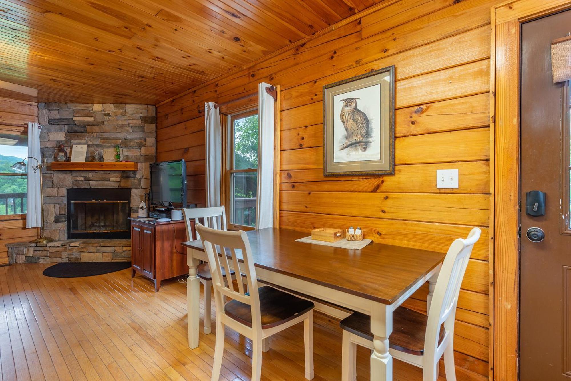 Engadine Inn And Cabins Candler Екстер'єр фото