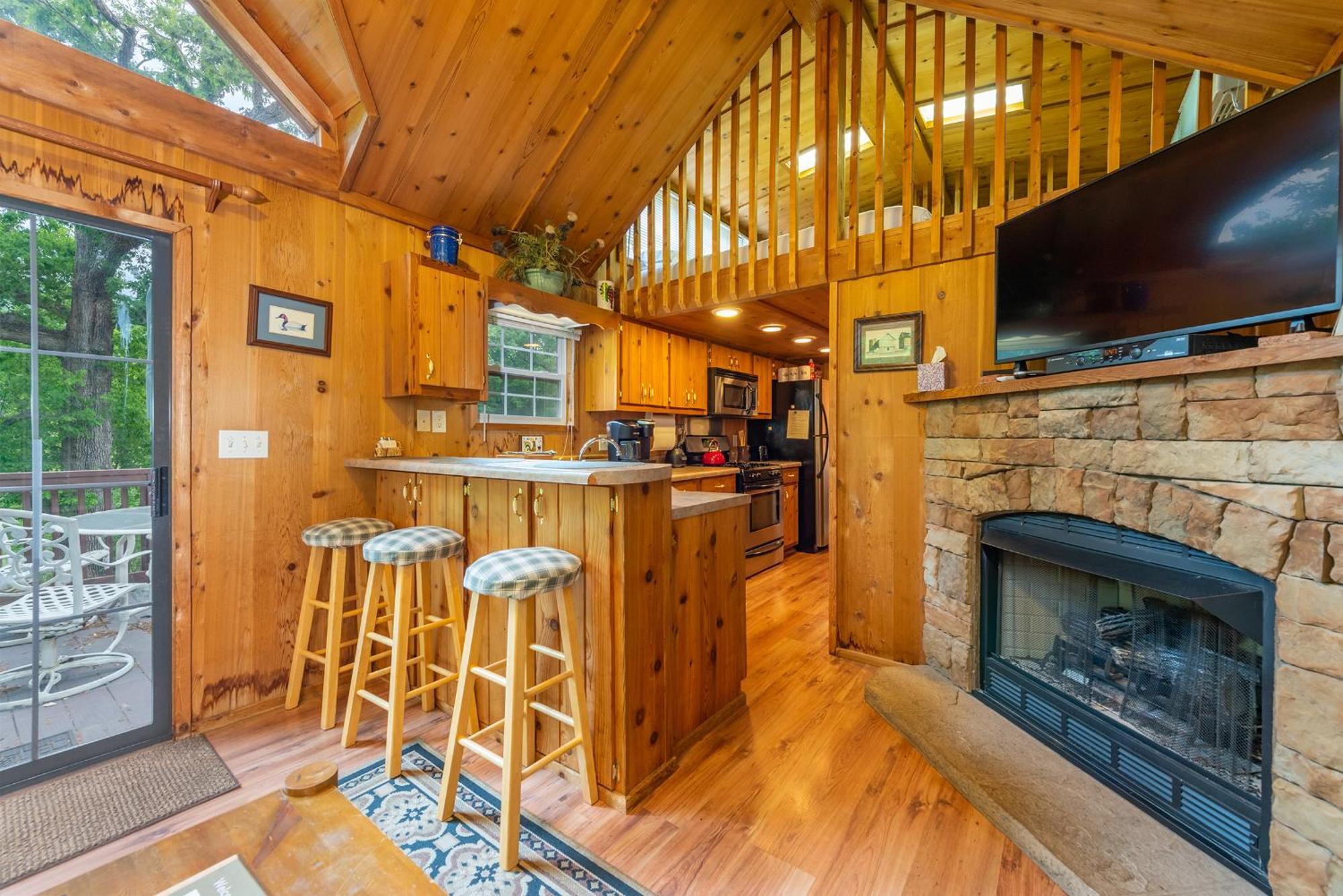 Engadine Inn And Cabins Candler Екстер'єр фото